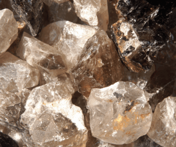 Quartzo Fumê: o cristal da transmutação e proteção