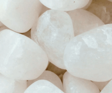 Quartzo Branco: Sabedoria e Luz Espiritual