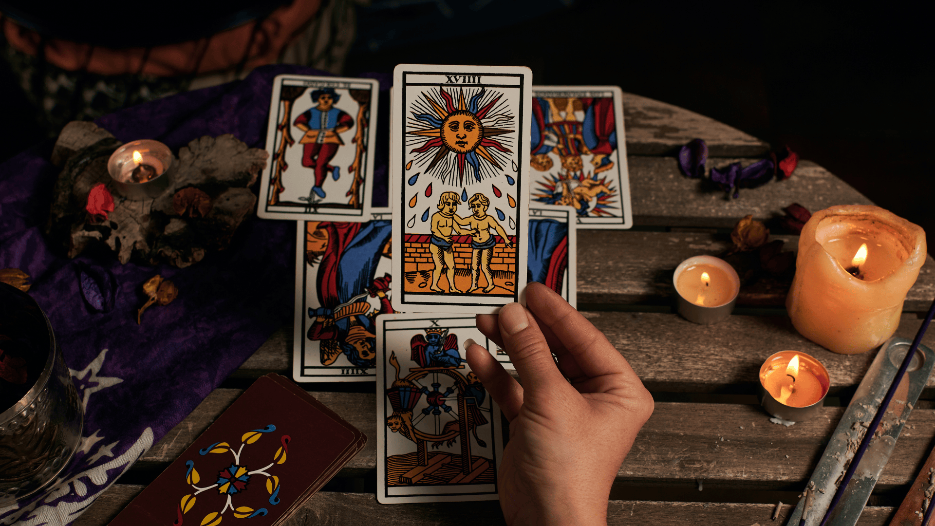 Taróloga online: orientação espiritual com acolhimento e verdade