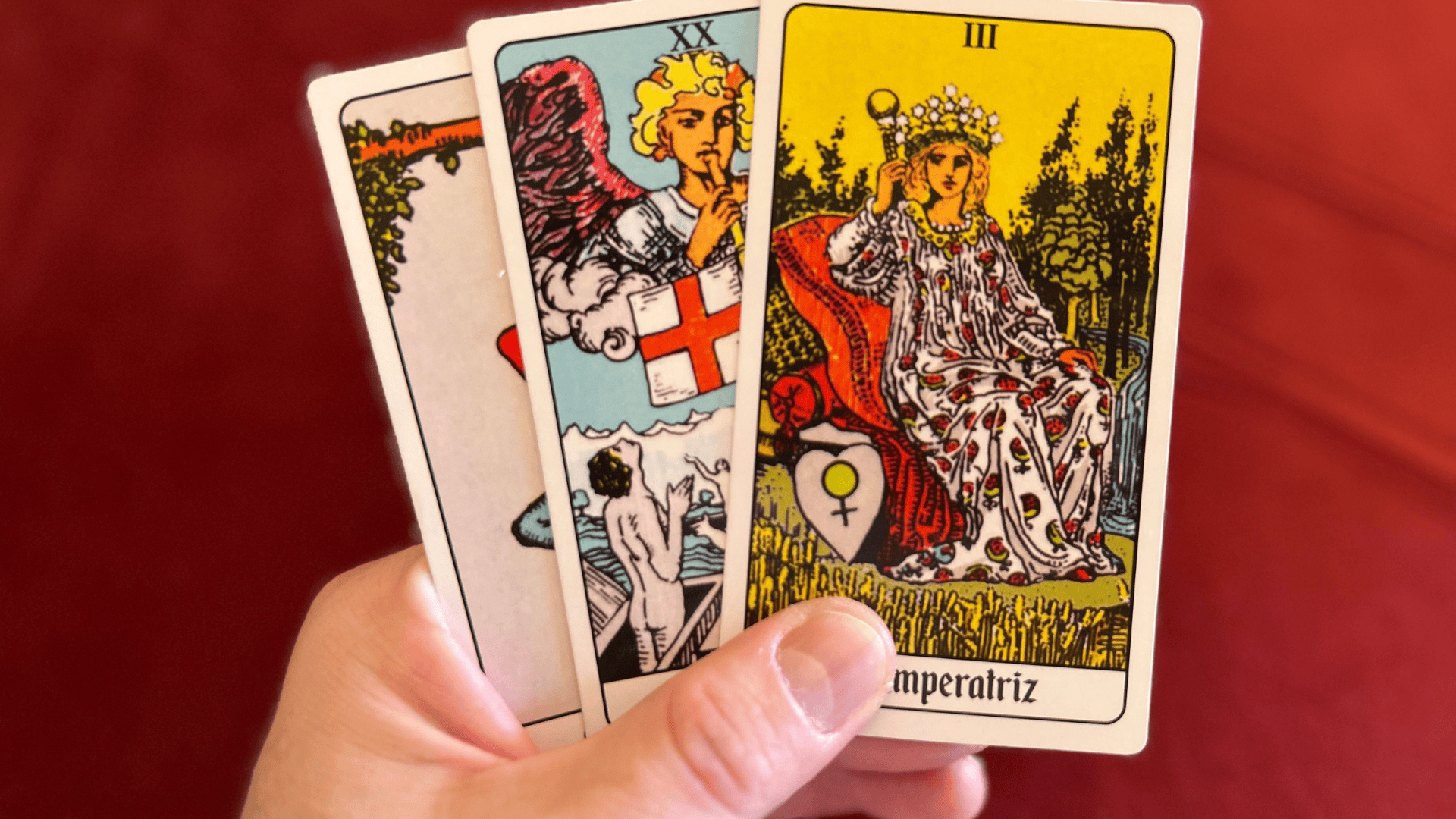 Recomeço no amor: o que o arcano O Julgamento revela sobre voltar a sentir