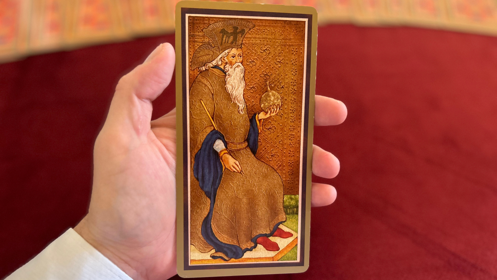 Rumo na vida: o que o Tarô ensina sobre recomeços com consciência