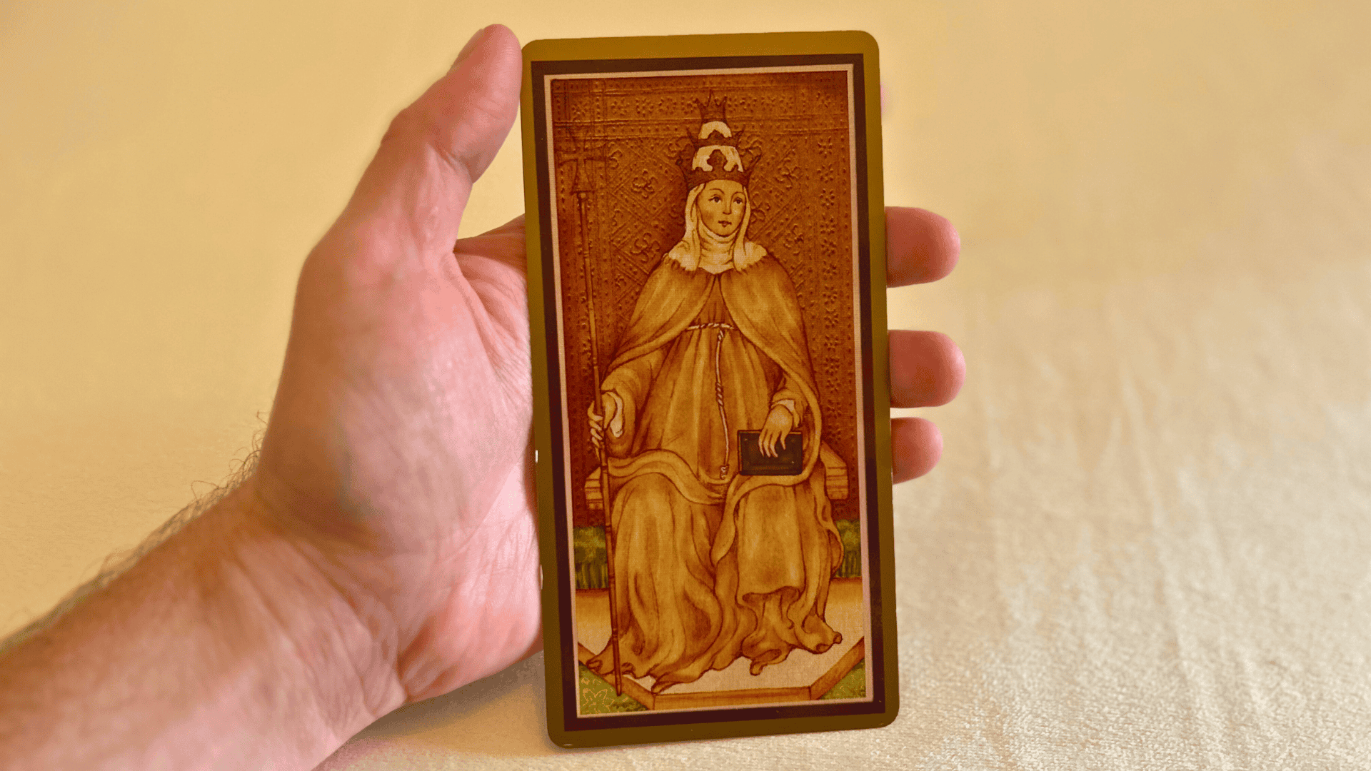 Sensação de impotência: o que o Tarô revela sobre esse momento difícil